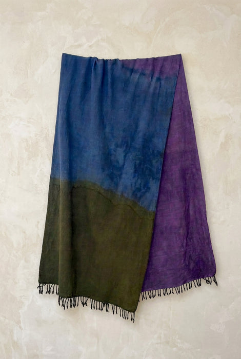 Écharpe en laine tissé à la main, couleurs et impressions végétale