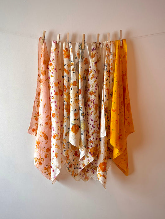 Carré de soie impression florale