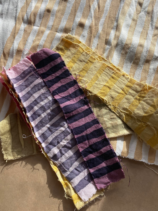 Impression de motif au bloc et au pinceau (avec pâte d'alun) en teinture naturelle